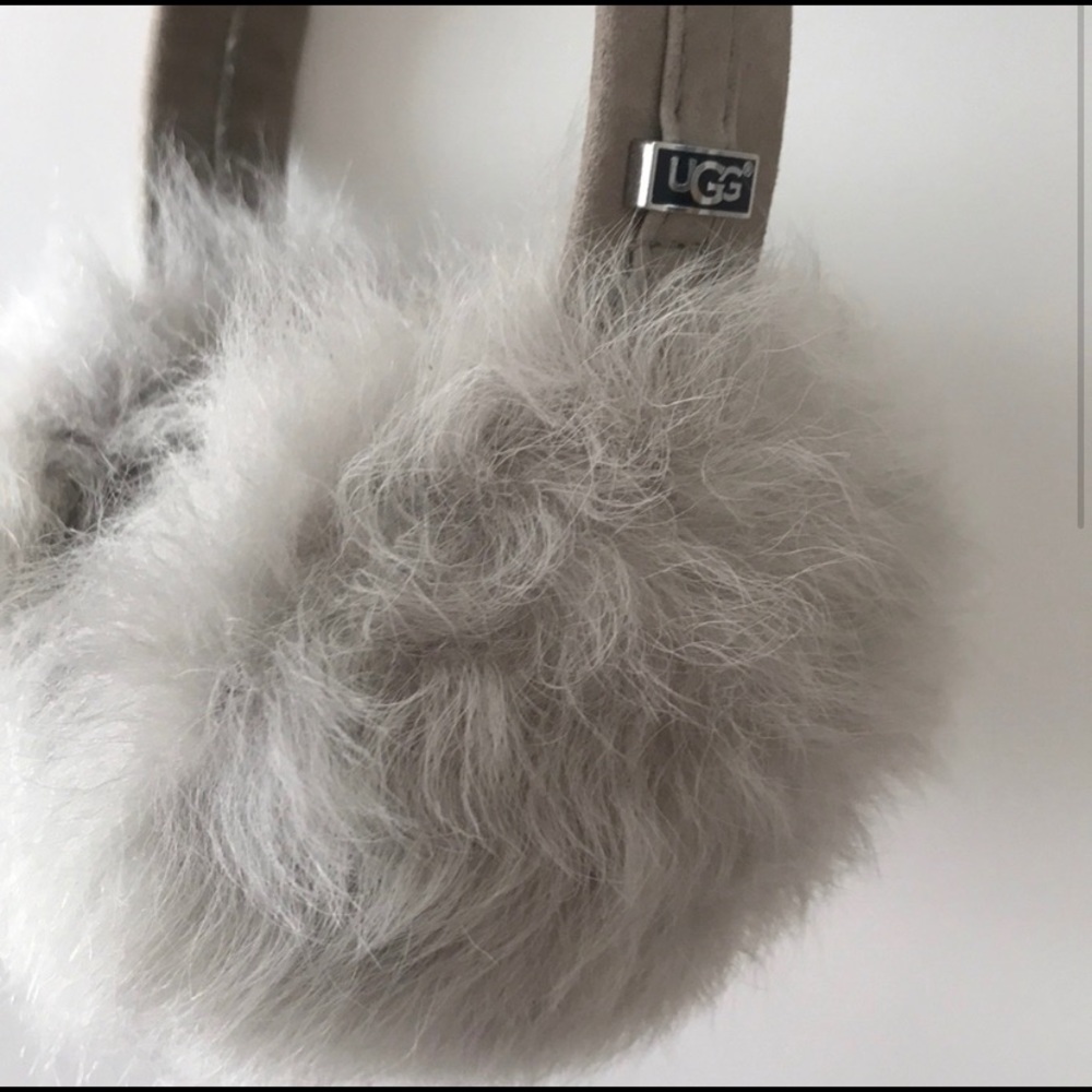 Ugg earmuff headphones